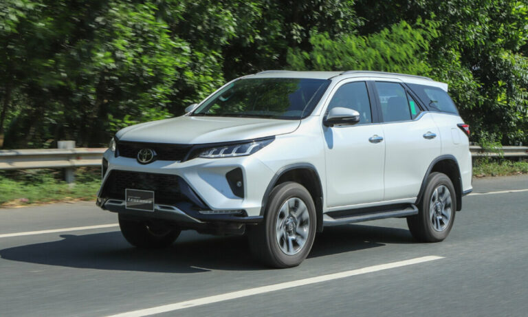 Fortuner 7 chổ